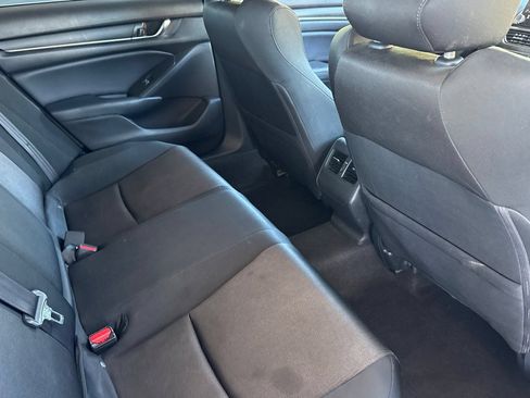 Used 2018 Honda Accord EX image 23