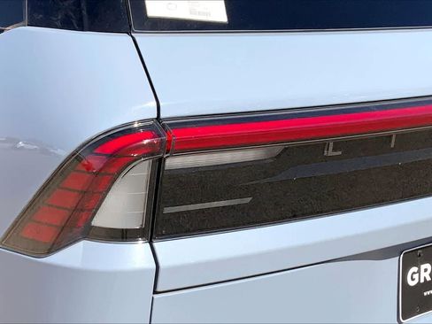 New 2026 Lincoln Navigator Reserve w/ Jet Appearance Package AWD/4WD image 14
