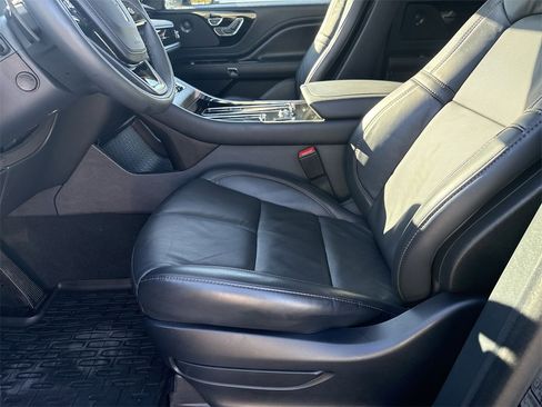 Used 2025 Lincoln Aviator Reserve w/ Illumination Package image 9