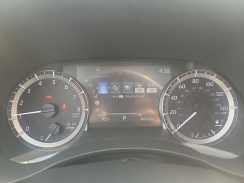 Used 2023 Toyota Highlander XLE image 24