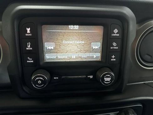 Used 2019 Jeep Wrangler Unlimited Sport S AWD/4WD image 18