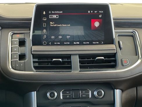 Used 2023 GMC Yukon SLT w/ SLT Luxury Package image 29