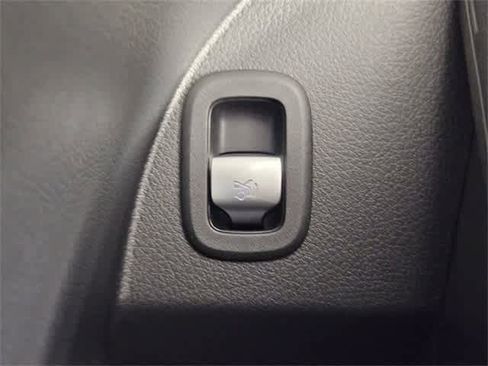 Certified 2025 Mercedes-Benz GLC 300 4MATIC image 87