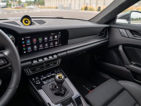 Used 2024 Porsche 911 GT3 RWD image 18