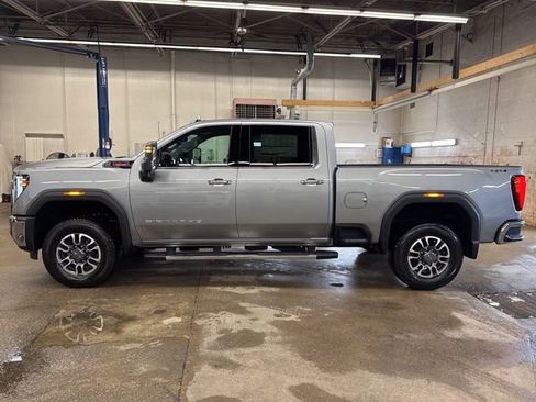New 2026 GMC Sierra 2500 SLT w/ SLT Convenience Package AWD/4WD image 3