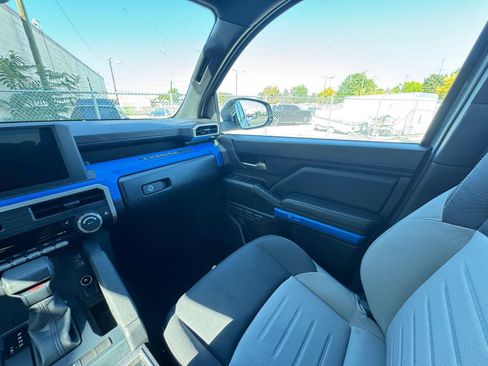 Used 2025 Toyota Tacoma TRD Off-Road AWD/4WD image 33