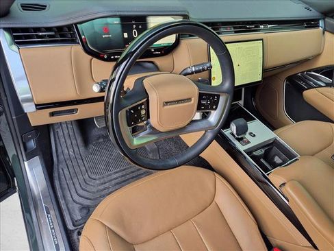 Used 2026 Land Rover Range Rover SE AWD/4WD image 9