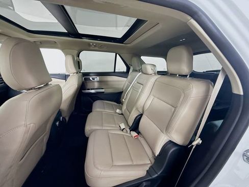 Used 2022 Ford Explorer XLT w/ Equipment Group 202A image 24