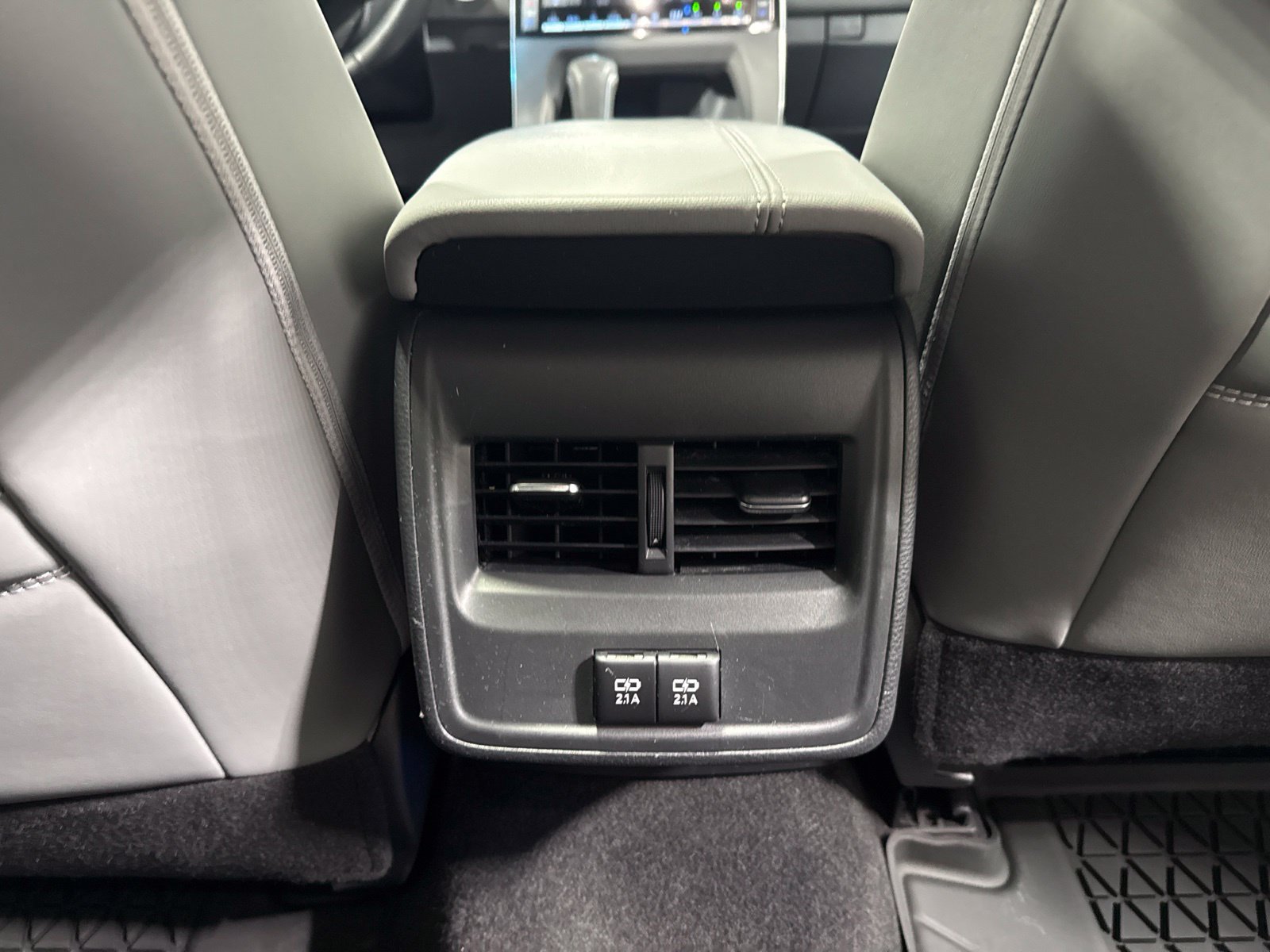 Used 2019 Toyota Avalon XLE w/ Moonroof Package FWD image 19