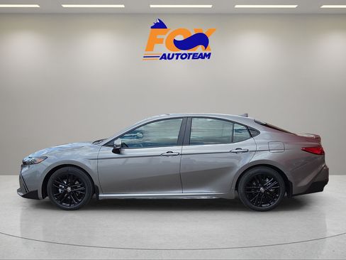 New 2026 Toyota Camry SE w/ Convenience Package FWD image 2