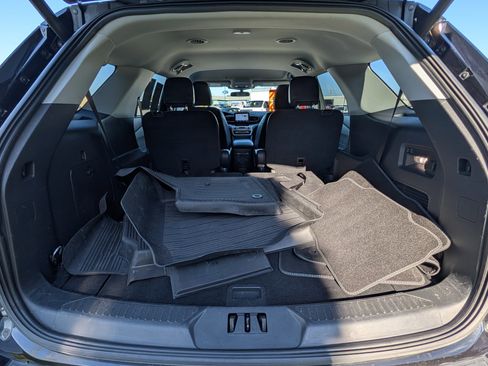 Used 2023 Ford Explorer XLT w/ Equipment Group 202A image 33