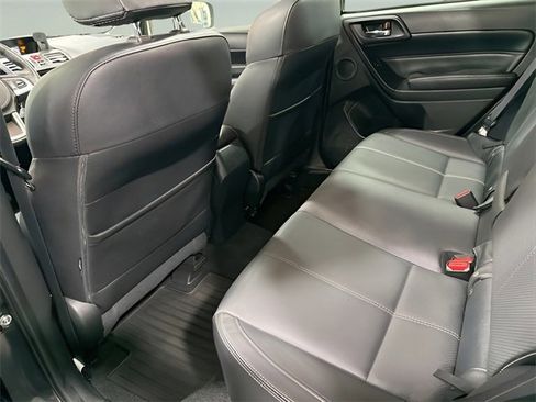 Used 2018 Subaru Forester 2.5i Touring image 30