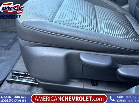 Used 2026 Chevrolet Trax LT w/ Sunroof Package FWD image 14