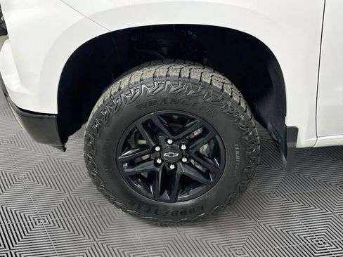 Used 2025 Chevrolet Silverado 1500 LT Trail Boss w/ Protection Package AWD/4WD image 28