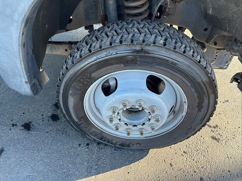 Used 2011 Ford F450 XL w/ High Capacity Trailer Tow Pkg image 17