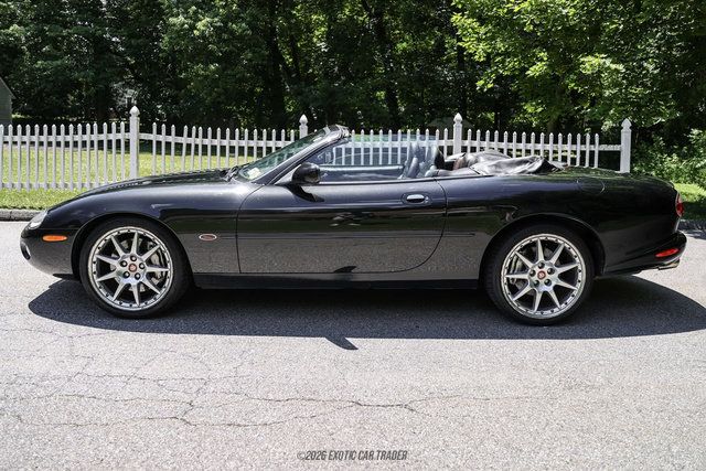 Used 2002 Jaguar XK8 Convertible RWD image 3