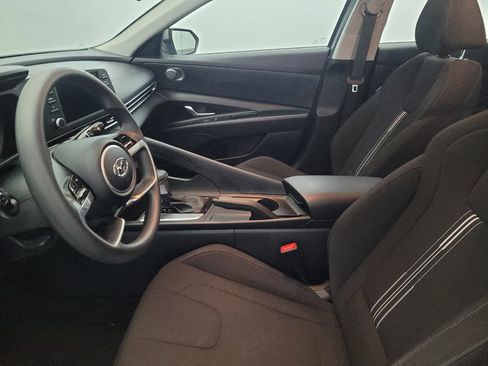 Used 2023 Hyundai Elantra SEL w/ Cargo Package FWD image 17