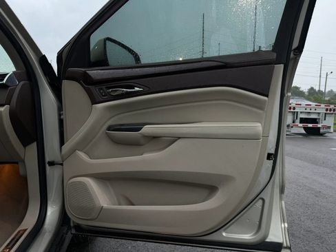 Used 2014 Cadillac SRX Luxury FWD image 20