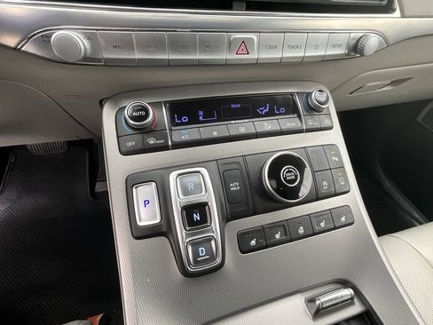 Used 2022 Hyundai Palisade Calligraphy image 17