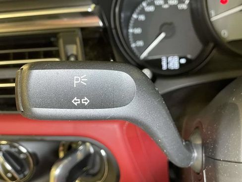 Certified 2024 Porsche Macan S AWD/4WD image 44