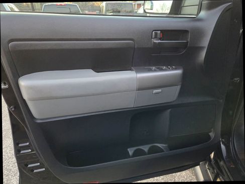 Used 2013 Toyota Tundra SR5 image 17