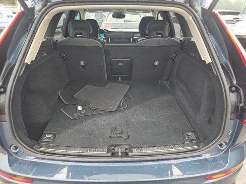 Used 2025 Volvo XC60 B5 Plus AWD/4WD image 5