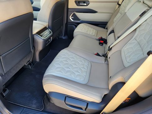 New 2025 Nissan Armada Platinum image 23