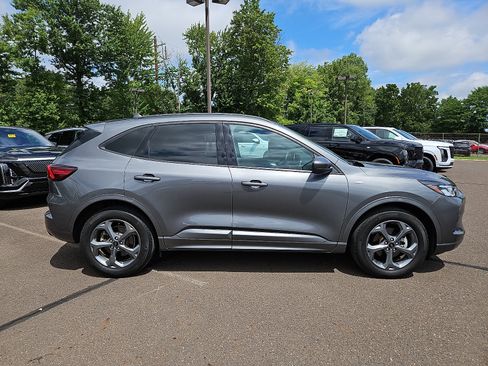 Used 2023 Ford Escape ST-Line Select w/ Tech Pack #2 AWD/4WD image 7