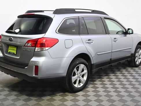 Used 2013 Subaru Outback 2.5i Premium image 7