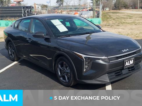 Used 2025 Kia K4 LXS image 4