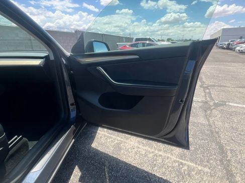 Used 2023 Tesla Model Y Long Range AWD/4WD image 12