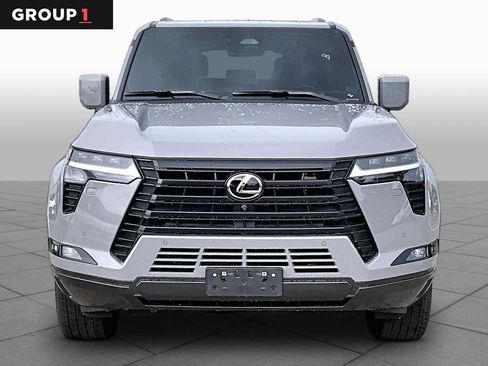 Certified 2025 Lexus GX 550 w/ Cold Area Package AWD/4WD image 4