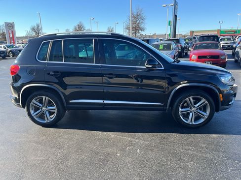 Used 2017 Volkswagen Tiguan Sport image 6