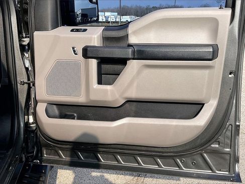 Used 2017 Ford F150 XL w/ Equipment Group 101A Mid image 28