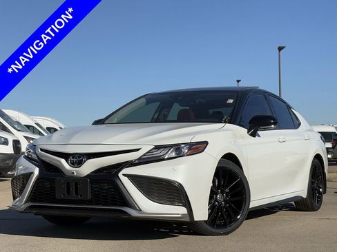 Used 2021 Toyota Camry XSE image 2