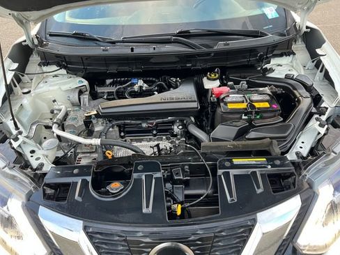 Used 2017 Nissan Rogue SL w/ SL Premium Package image 31