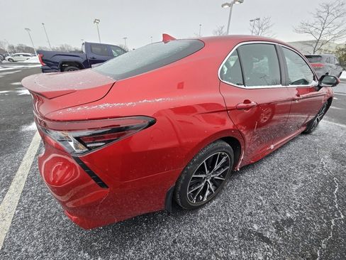 Used 2023 Toyota Camry SE image 8