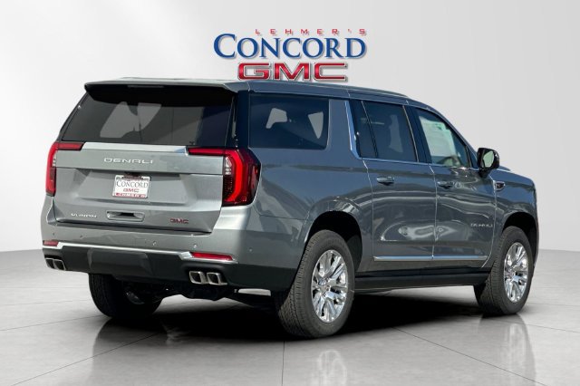Used 2026 GMC Yukon XL Denali w/ Sun & Power Step Package AWD/4WD image 4