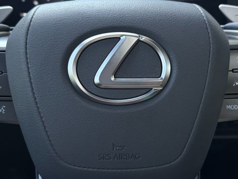 Used 2026 Lexus GX 550 w/ Accessory Package (2T) AWD/4WD image 38