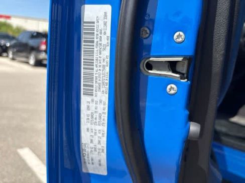 Used 2018 RAM 1500 SLT AWD/4WD image 23