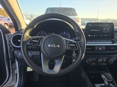 Used 2024 Kia Forte LXS FWD image 7