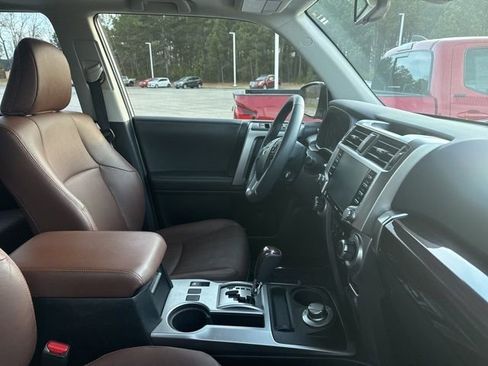Used 2022 Toyota 4Runner Limited image 18