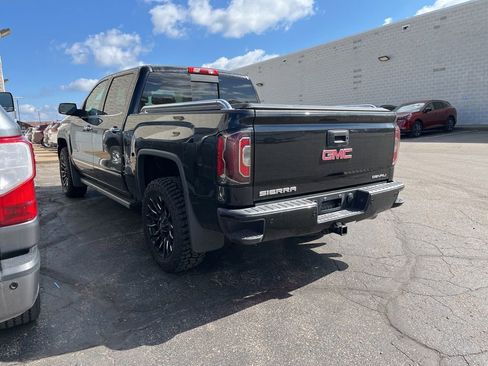 Used 2017 GMC Sierra 1500 Denali w/ Denali Ultimate Package AWD/4WD image 5