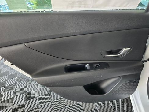 New 2026 Hyundai Elantra Hybrid FWD image 35