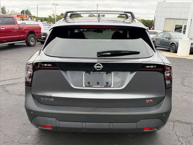 Used 2025 Nissan Kicks SR FWD image 4