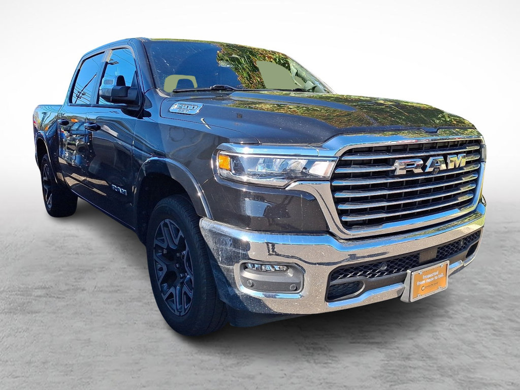 Used 2025 RAM 1500 Laramie AWD/4WD image 3