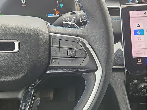 Used 2022 Jeep Grand Cherokee Trailhawk w/ Advanced Protech Group II image 21