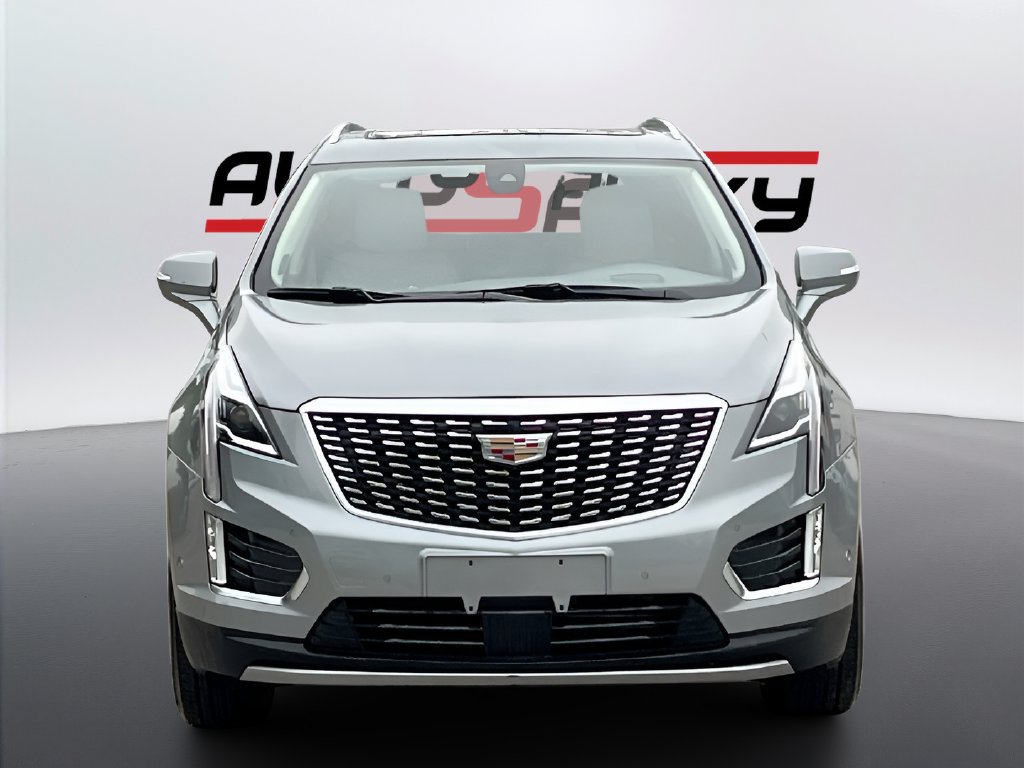 Used 2023 Cadillac XT5 Premium Luxury w/ Technology Package FWD image 2