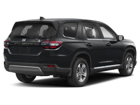 Used 2025 Honda Pilot EX-L image 2