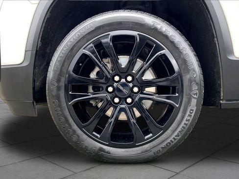 Used 2022 GMC Acadia SLE w/ Elevation Edition image 10